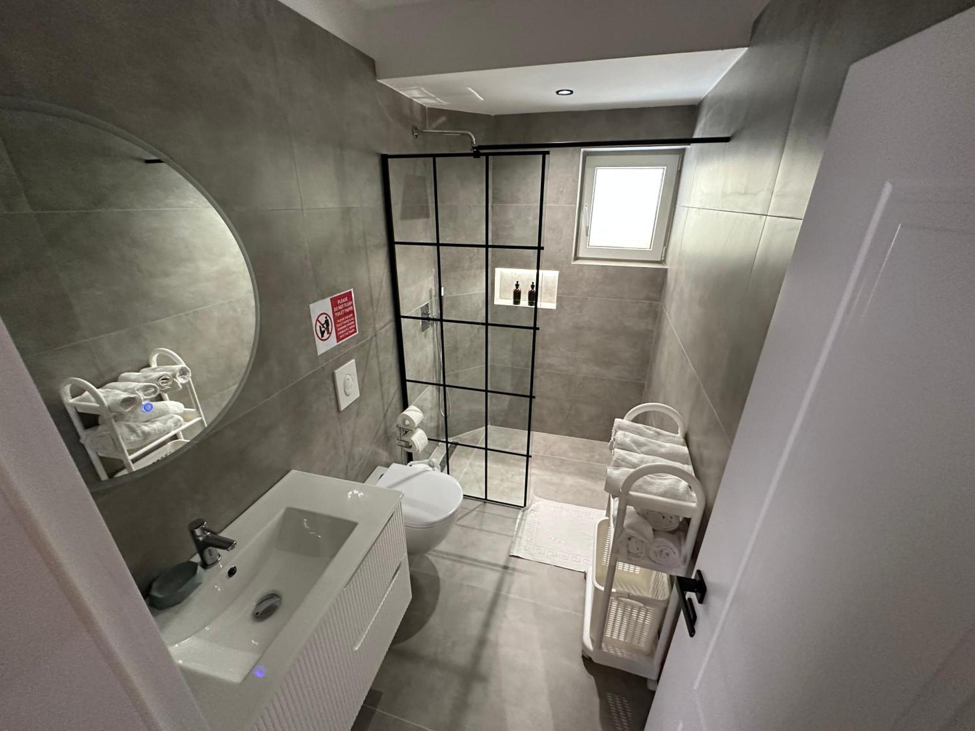 Luxury Center Apartments Tirana Eksteriør billede